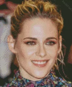 Kristen Stewart Smiling Diamond Painting