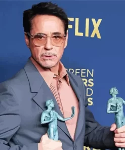 Robert Downey In Suit Diamond Painting