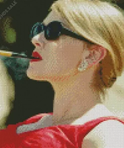 Kate Winslet Smoking Diamond Painting