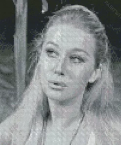 Younger Helen Mirren Diamond Painting