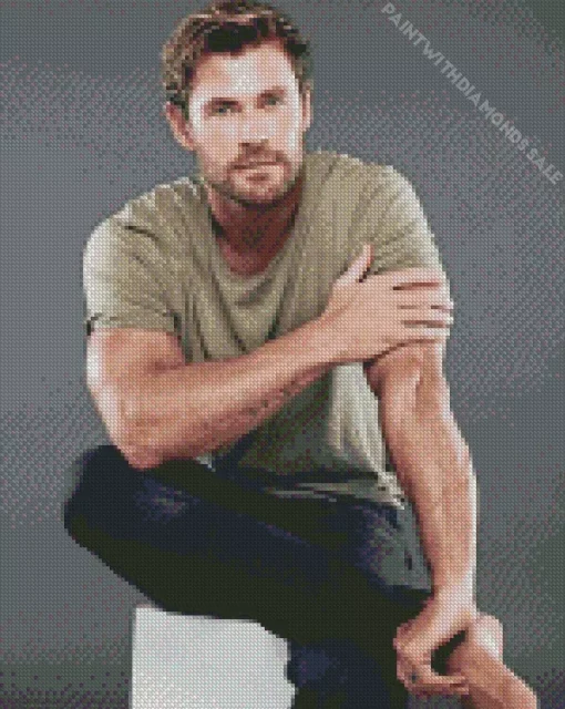 Charismatic Chris Hemsworth Diamond Painting