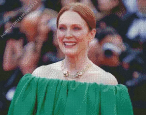 Julianne Moore In A Green Dress Diamond Painting