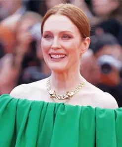 Julianne Moore In A Green Dress Diamond Painting