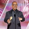 Eddie Murphy With Award Diamond Painting