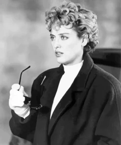 Helen Lyle In Candyman Diamond Painting