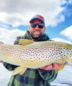 Fisherman With Brown Fish Diamond Painting
